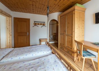 Gästehaus Funk Wallgau - Ferienwohnung Zirbennest 2. Schlafzimmer zubuchbar